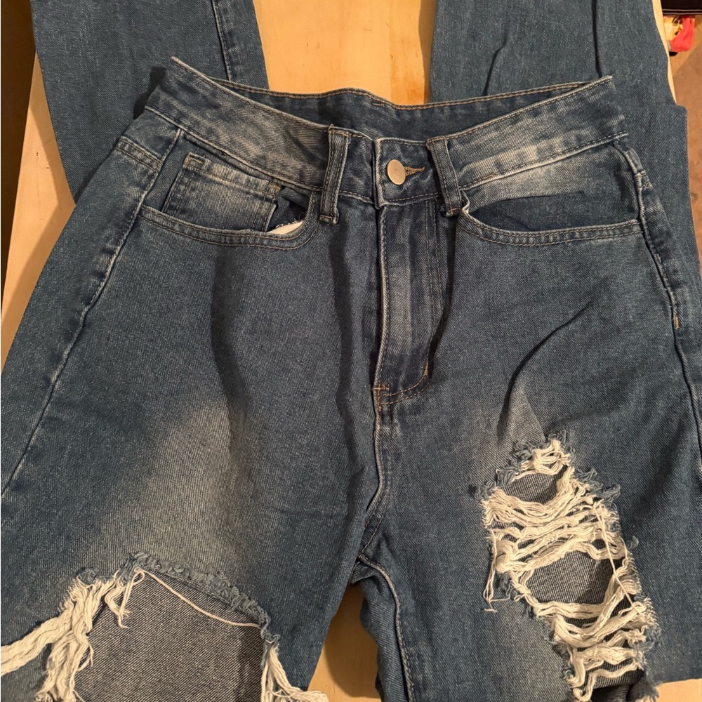 SHEIN Blue Distressed Boyfriend Jeans